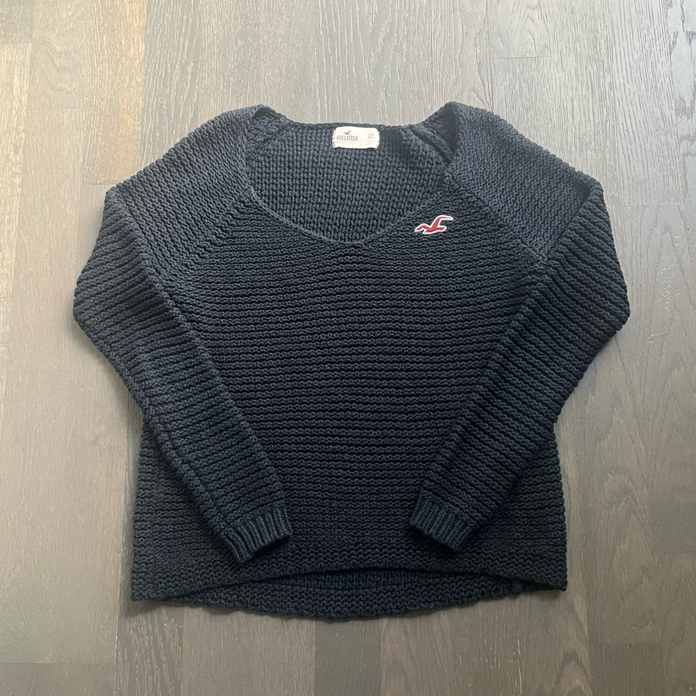 Hollister knit off the shoulder navy sweater